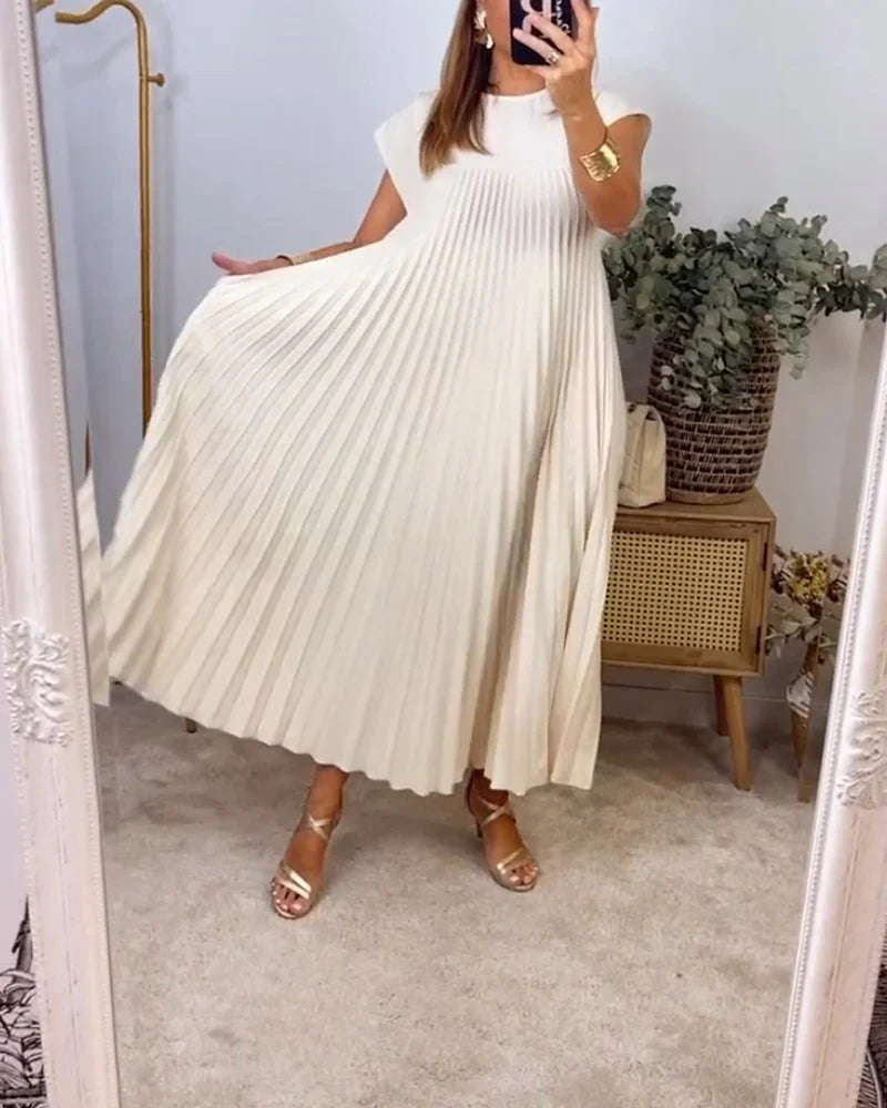 Jolijn Şıklığı ve Konforu Buluşturan Zamansız Elbise